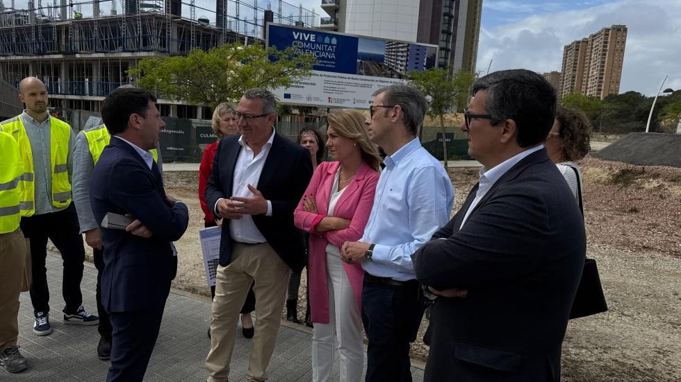 Imagen de Camarero presenta la nueva web del Plan Vive como punto de información y registro único que refuerza la transparencia y el control público de la vivienda