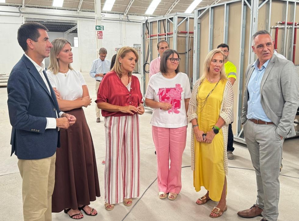 Imagen de Camarero resalta que la industrialización de la construcción permite reducir los plazos para atender la demanda de vivienda y mantiene las máximas garantías de calidad y sostenibilidad
