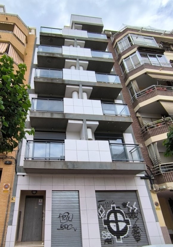 Imagen de La Generalitat desbloquea un edificio de nueve viviendas públicas de Benidorm y lo destinará a alquiler asequible